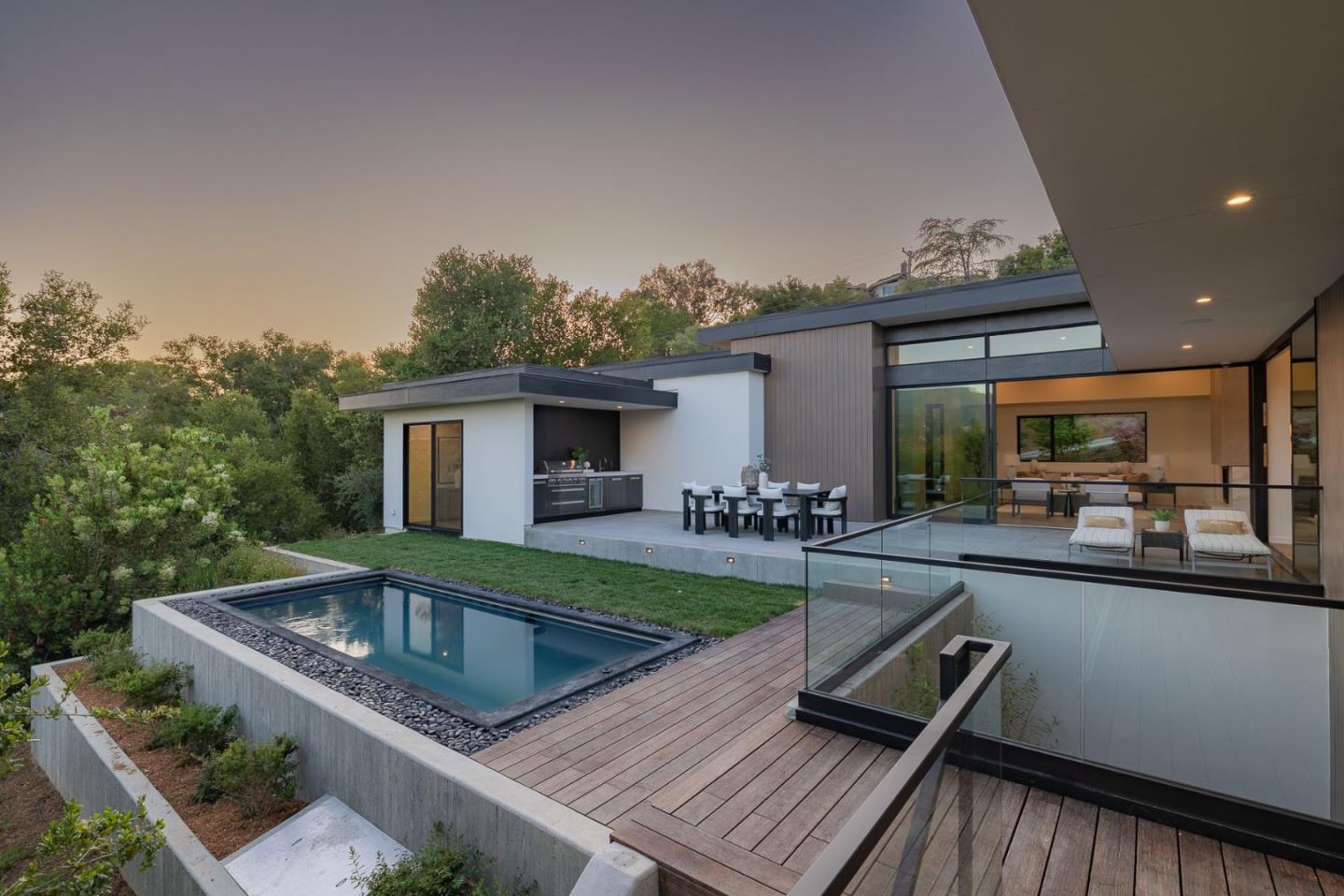 Detail Gallery Image 45 of 48 For 25251 La Rena Ln, Los Altos Hills,  CA 94022 - 5 Beds | 5/3 Baths
