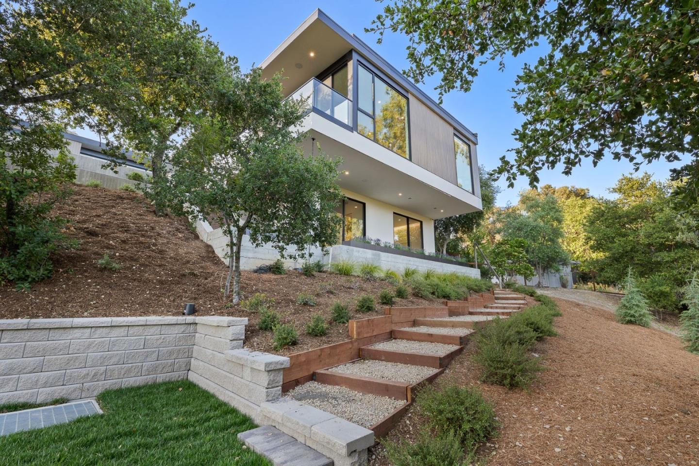 Detail Gallery Image 5 of 48 For 25251 La Rena Ln, Los Altos Hills,  CA 94022 - 5 Beds | 5/3 Baths