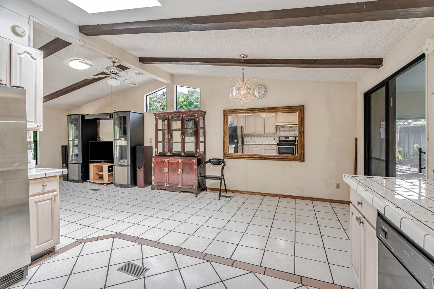 Detail Gallery Image 10 of 36 For 64 via De Guadalupe, San Jose,  CA 95116 - 4 Beds | 2 Baths