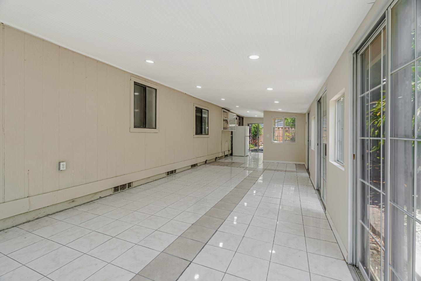 Detail Gallery Image 12 of 36 For 64 via De Guadalupe, San Jose,  CA 95116 - 4 Beds | 2 Baths