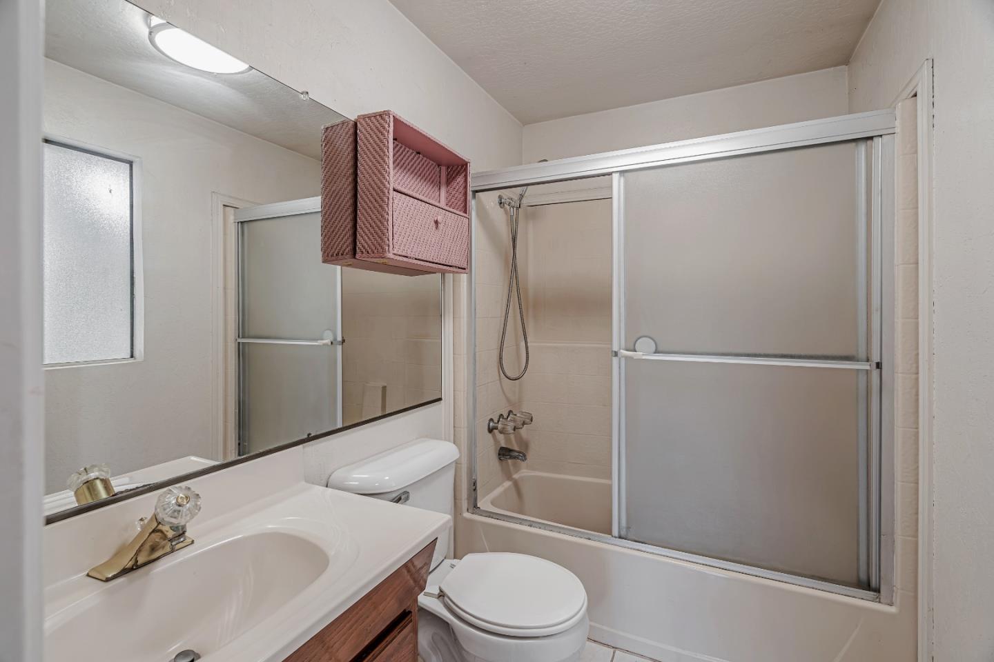 Detail Gallery Image 20 of 36 For 64 via De Guadalupe, San Jose,  CA 95116 - 4 Beds | 2 Baths