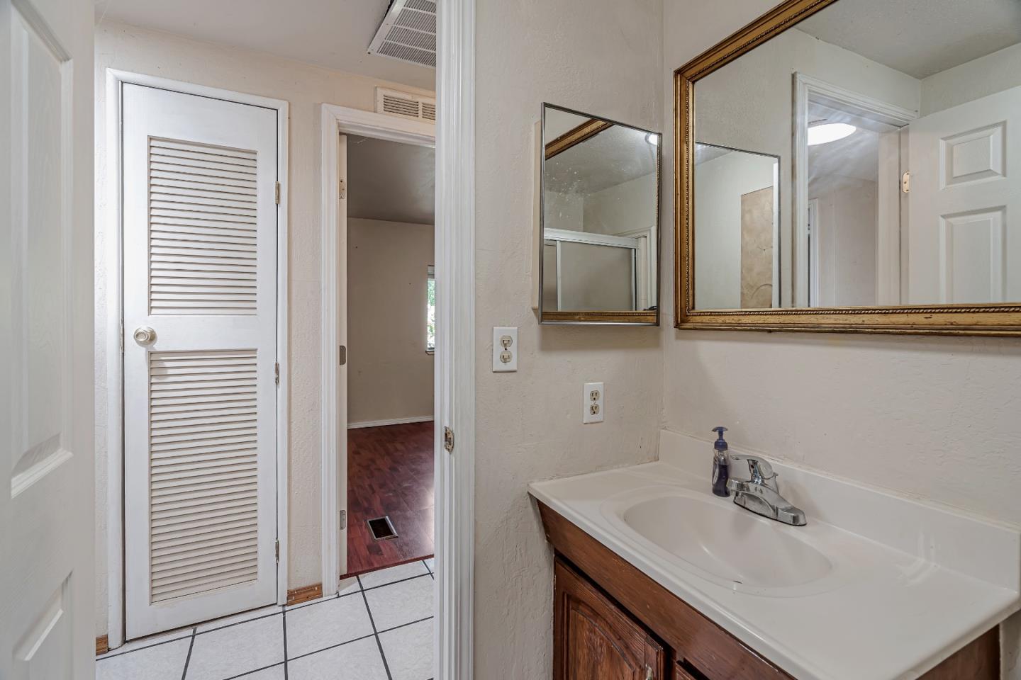Detail Gallery Image 21 of 36 For 64 via De Guadalupe, San Jose,  CA 95116 - 4 Beds | 2 Baths
