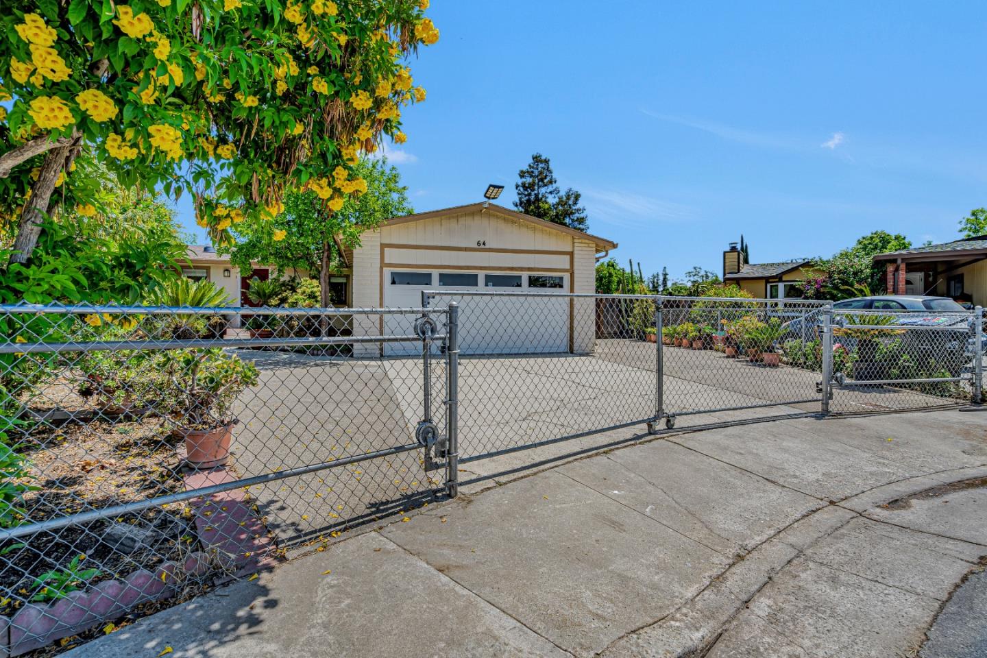 Detail Gallery Image 27 of 36 For 64 via De Guadalupe, San Jose,  CA 95116 - 4 Beds | 2 Baths