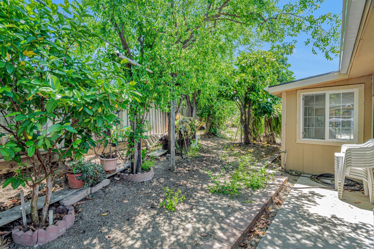 Detail Gallery Image 29 of 36 For 64 via De Guadalupe, San Jose,  CA 95116 - 4 Beds | 2 Baths