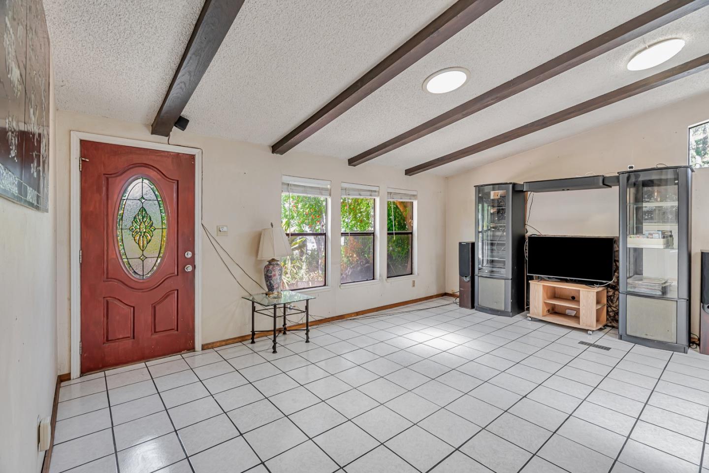 Detail Gallery Image 5 of 36 For 64 via De Guadalupe, San Jose,  CA 95116 - 4 Beds | 2 Baths
