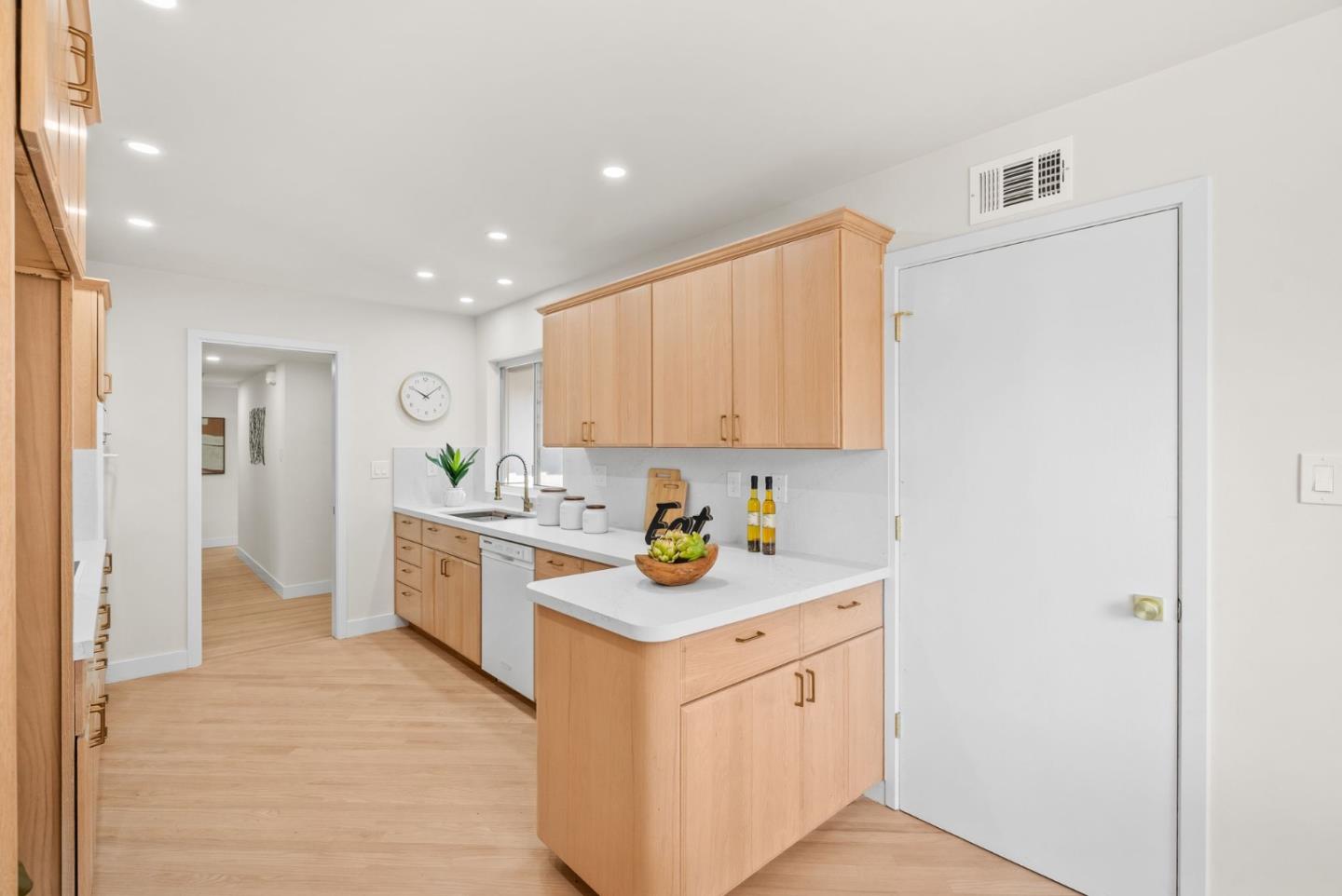 Detail Gallery Image 17 of 68 For 740 Cornell Dr, Santa Clara,  CA 95051 - 4 Beds | 2 Baths