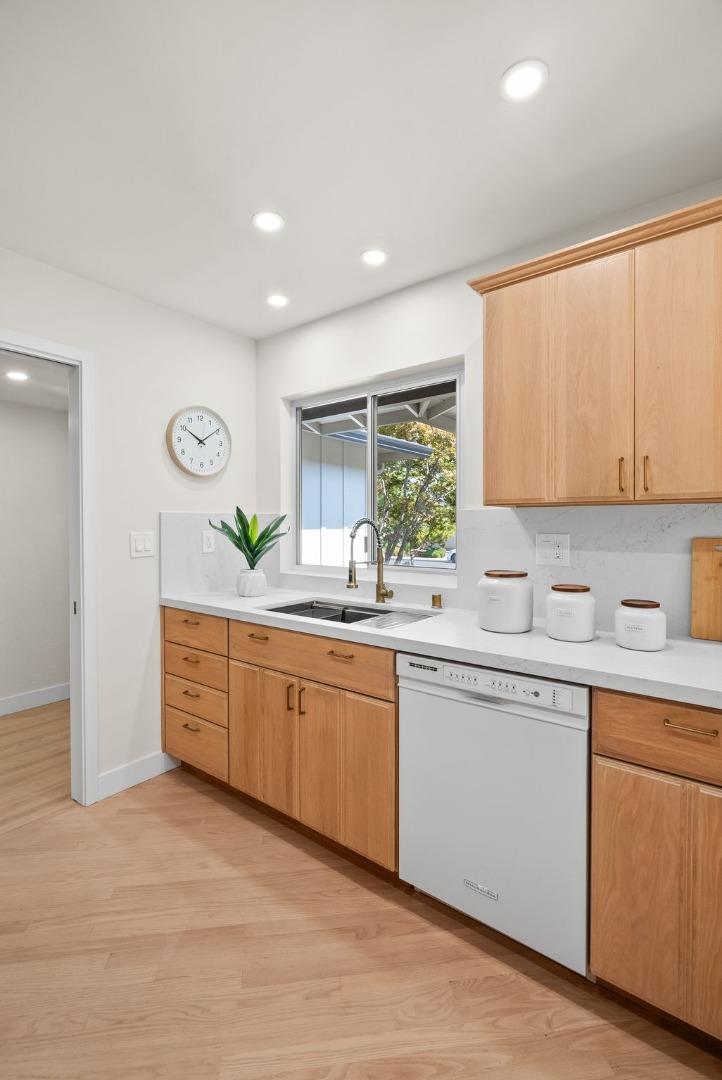 Detail Gallery Image 21 of 68 For 740 Cornell Dr, Santa Clara,  CA 95051 - 4 Beds | 2 Baths