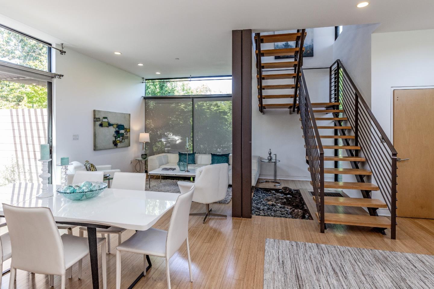 Detail Gallery Image 11 of 34 For 569 Lassen St, Los Altos,  CA 94022 - – Beds | – Baths
