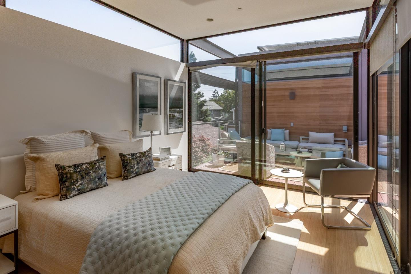 Detail Gallery Image 16 of 34 For 569 Lassen St, Los Altos,  CA 94022 - – Beds | – Baths