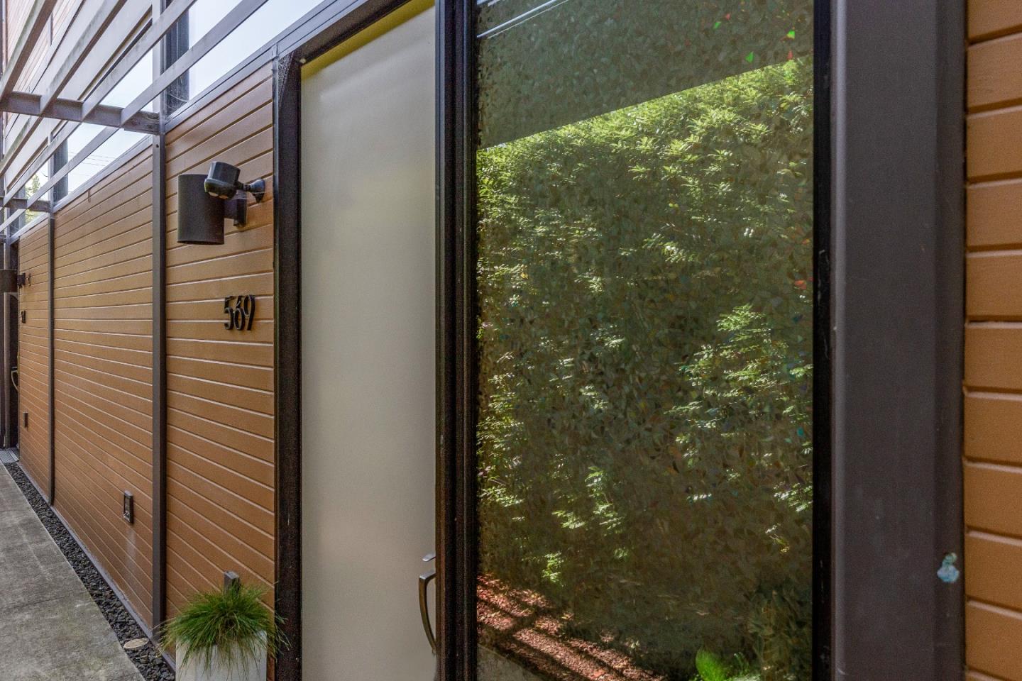 Detail Gallery Image 30 of 34 For 569 Lassen St, Los Altos,  CA 94022 - – Beds | – Baths