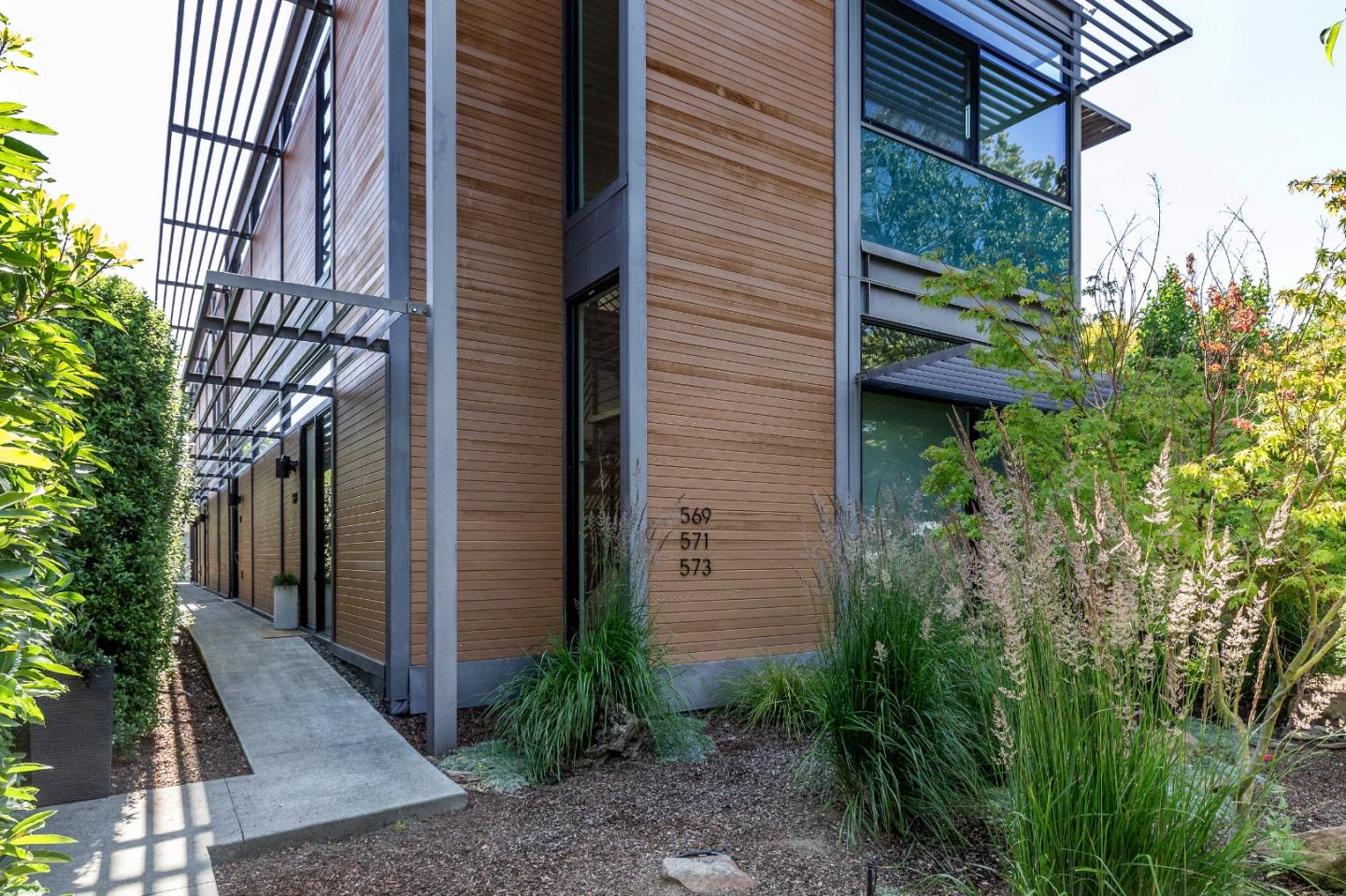 Detail Gallery Image 4 of 34 For 569 Lassen St, Los Altos,  CA 94022 - – Beds | – Baths