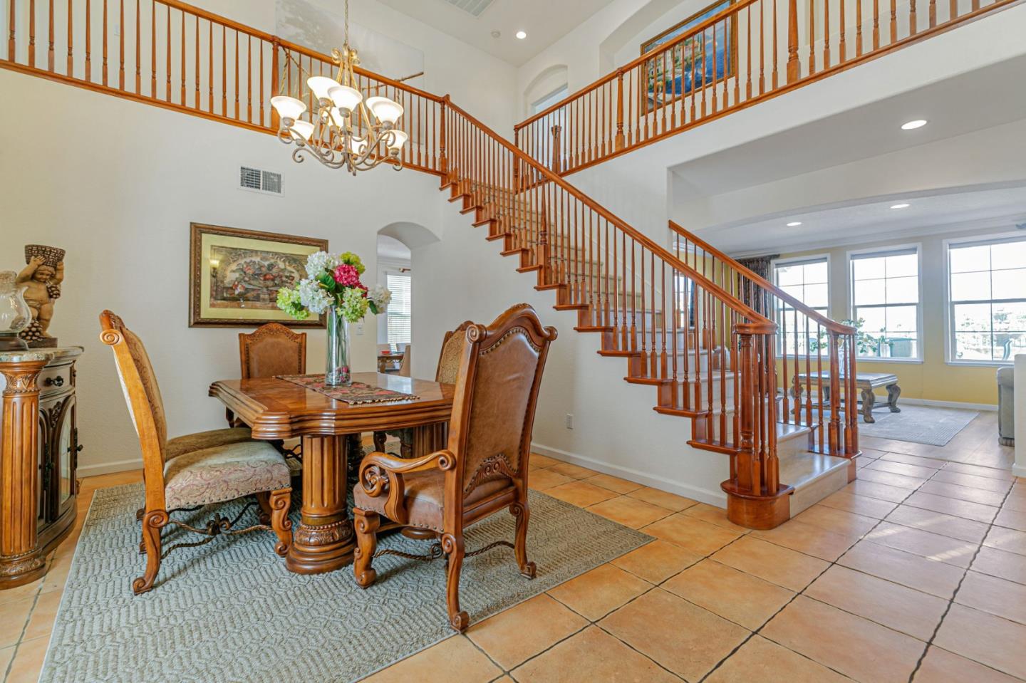 Detail Gallery Image 10 of 76 For 4224 Indigo Oak Ct, San Jose,  CA 95121 - 5 Beds | 3/1 Baths