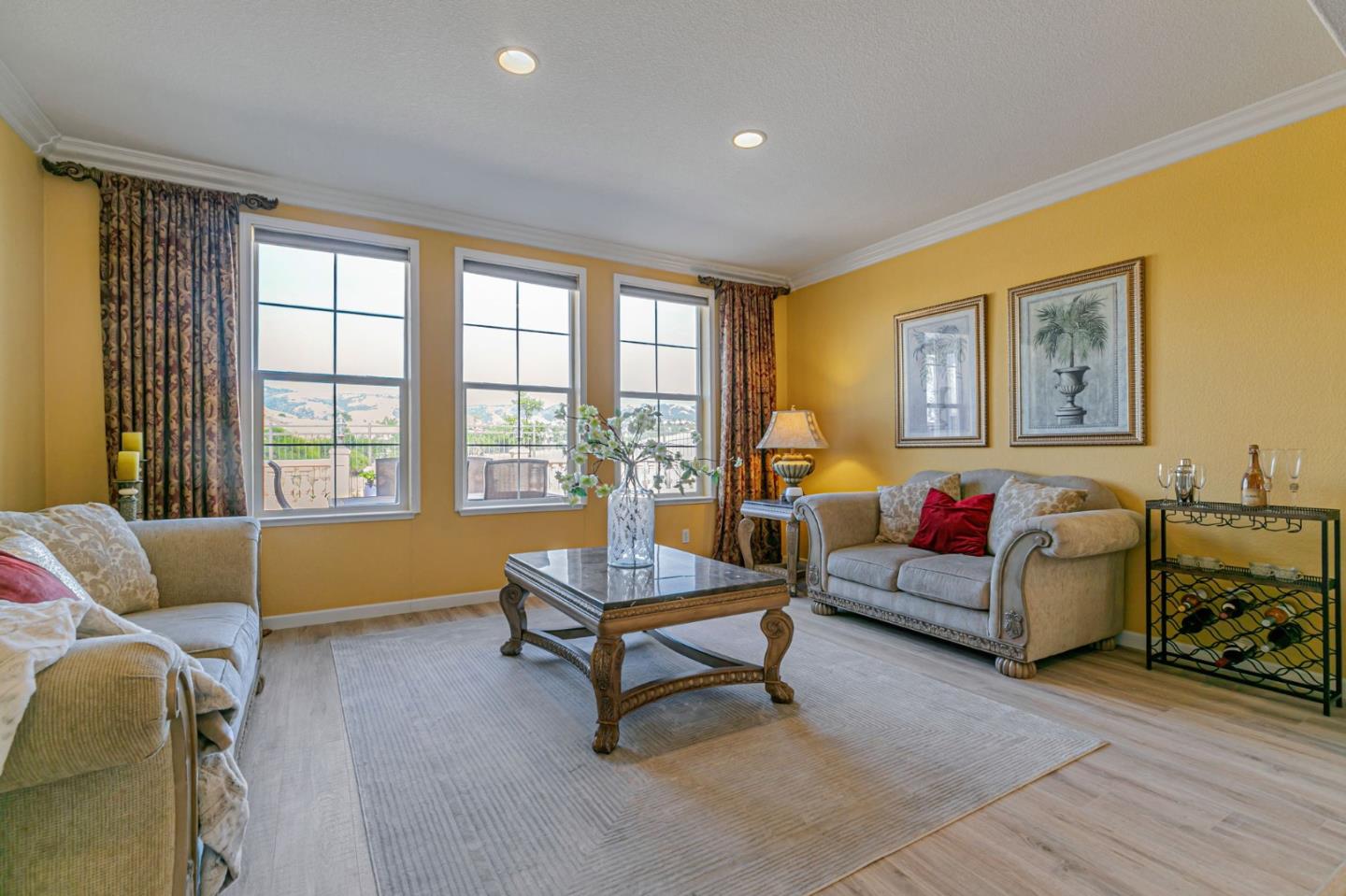Detail Gallery Image 12 of 76 For 4224 Indigo Oak Ct, San Jose,  CA 95121 - 5 Beds | 3/1 Baths