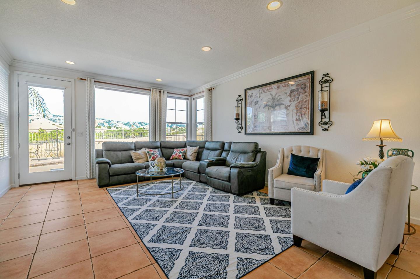 Detail Gallery Image 18 of 76 For 4224 Indigo Oak Ct, San Jose,  CA 95121 - 5 Beds | 3/1 Baths