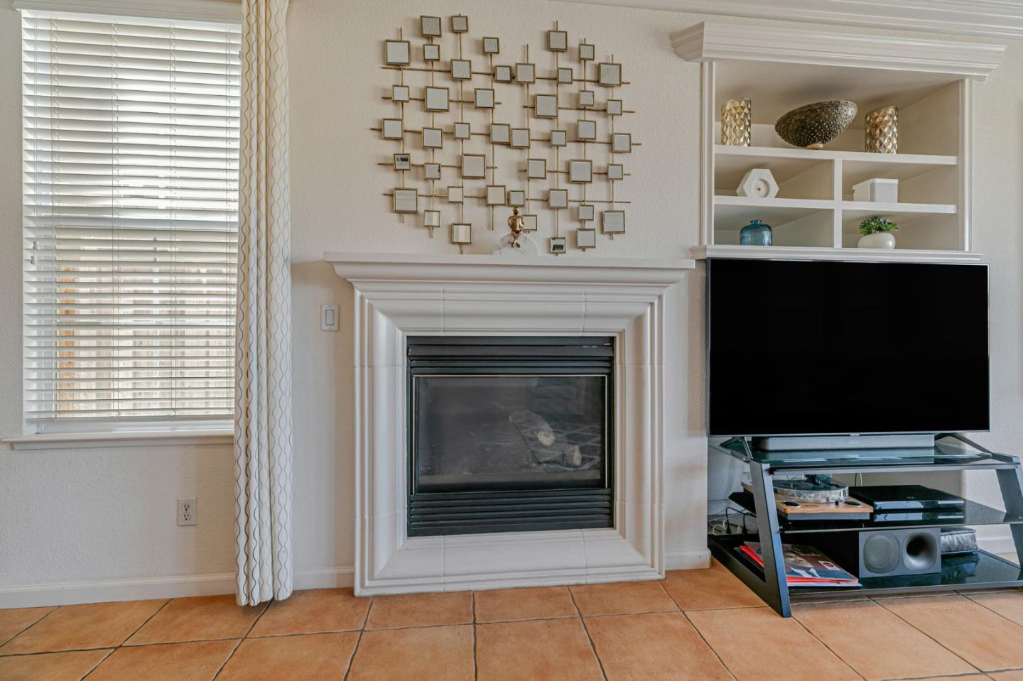 Detail Gallery Image 20 of 76 For 4224 Indigo Oak Ct, San Jose,  CA 95121 - 5 Beds | 3/1 Baths