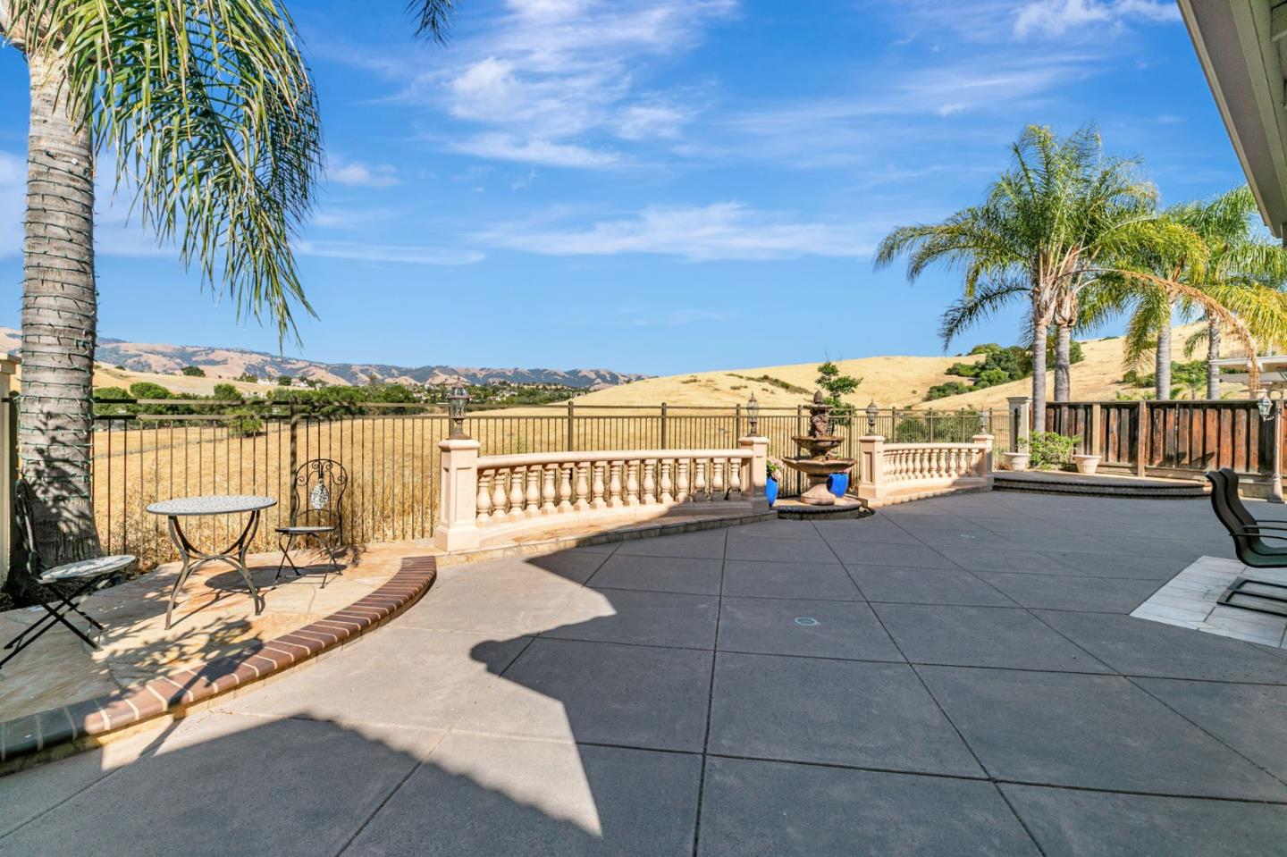 Detail Gallery Image 3 of 76 For 4224 Indigo Oak Ct, San Jose,  CA 95121 - 5 Beds | 3/1 Baths