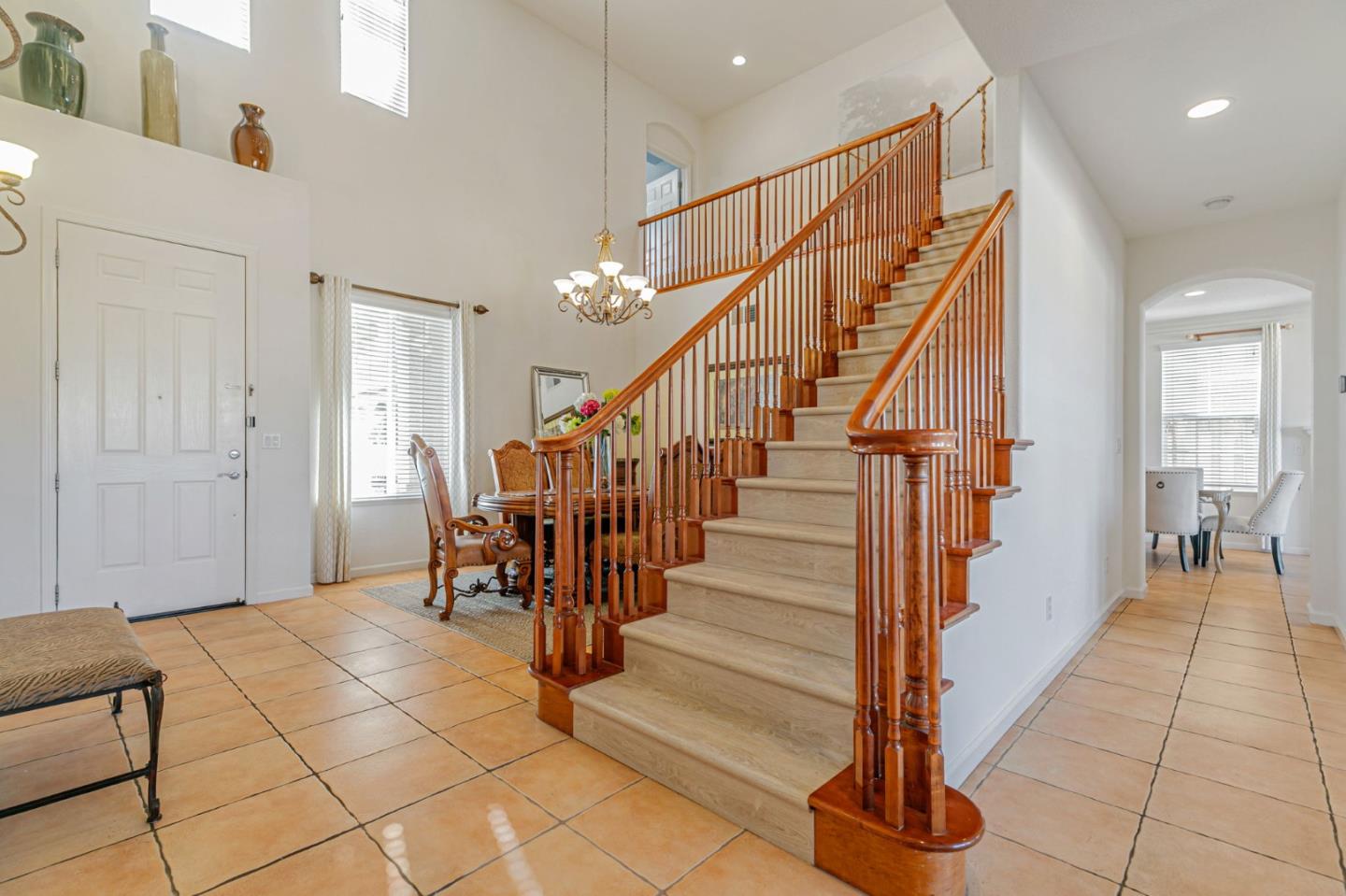 Detail Gallery Image 34 of 76 For 4224 Indigo Oak Ct, San Jose,  CA 95121 - 5 Beds | 3/1 Baths