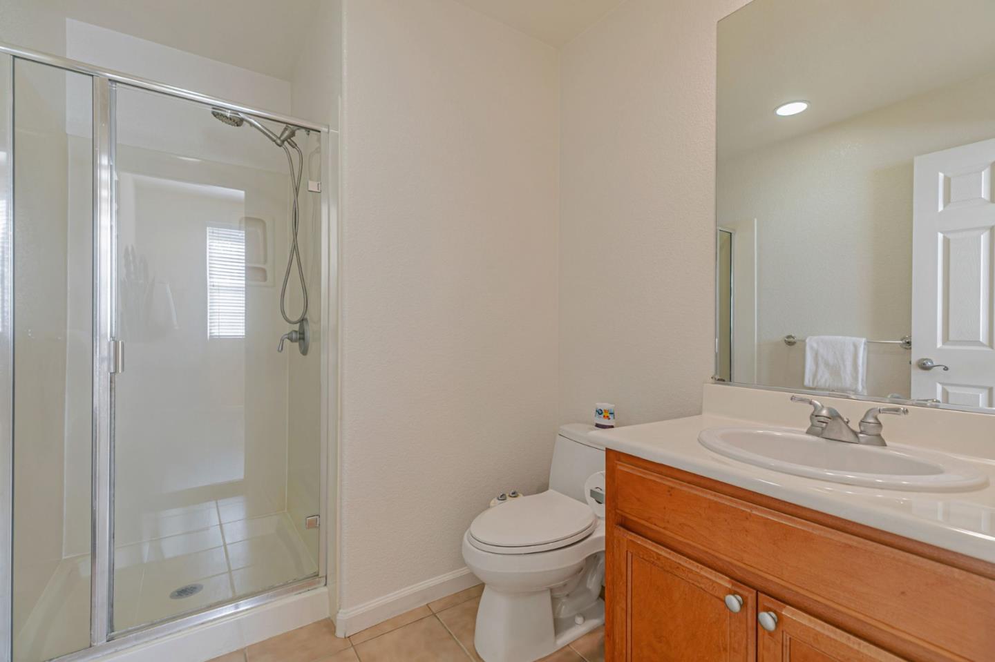 Detail Gallery Image 42 of 76 For 4224 Indigo Oak Ct, San Jose,  CA 95121 - 5 Beds | 3/1 Baths