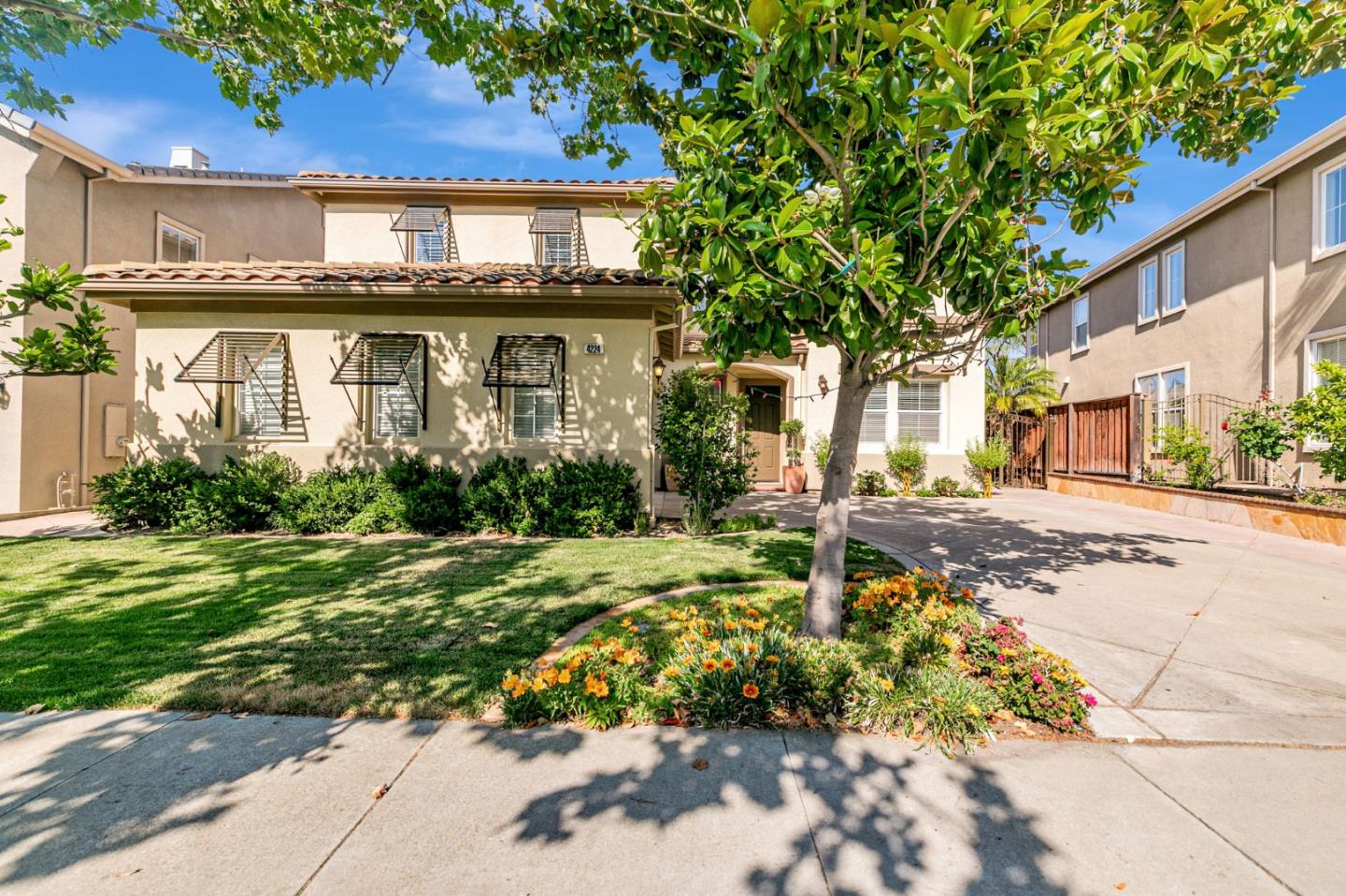 Detail Gallery Image 5 of 76 For 4224 Indigo Oak Ct, San Jose,  CA 95121 - 5 Beds | 3/1 Baths