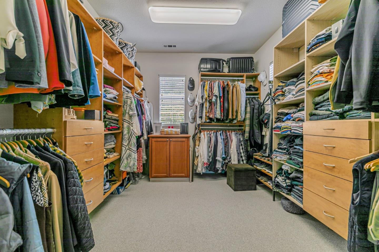 Detail Gallery Image 56 of 76 For 4224 Indigo Oak Ct, San Jose,  CA 95121 - 5 Beds | 3/1 Baths