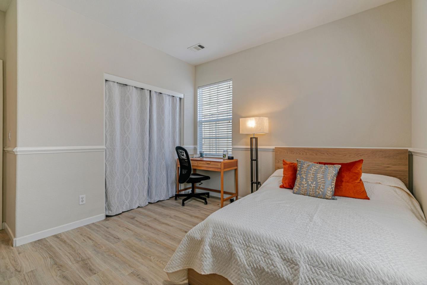 Detail Gallery Image 59 of 76 For 4224 Indigo Oak Ct, San Jose,  CA 95121 - 5 Beds | 3/1 Baths
