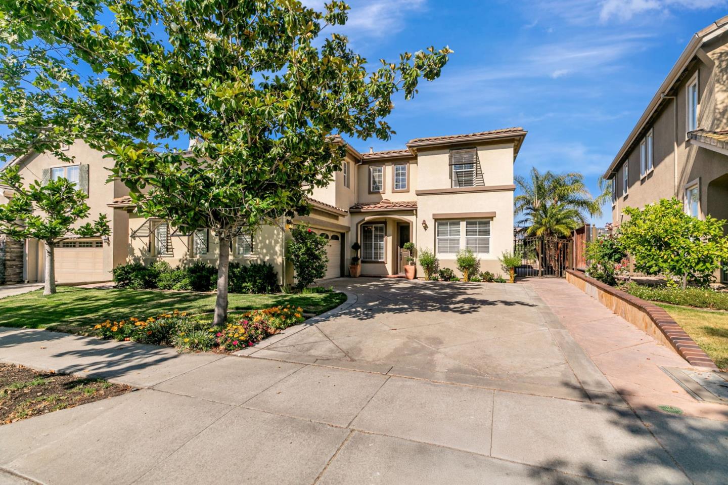 Detail Gallery Image 6 of 76 For 4224 Indigo Oak Ct, San Jose,  CA 95121 - 5 Beds | 3/1 Baths