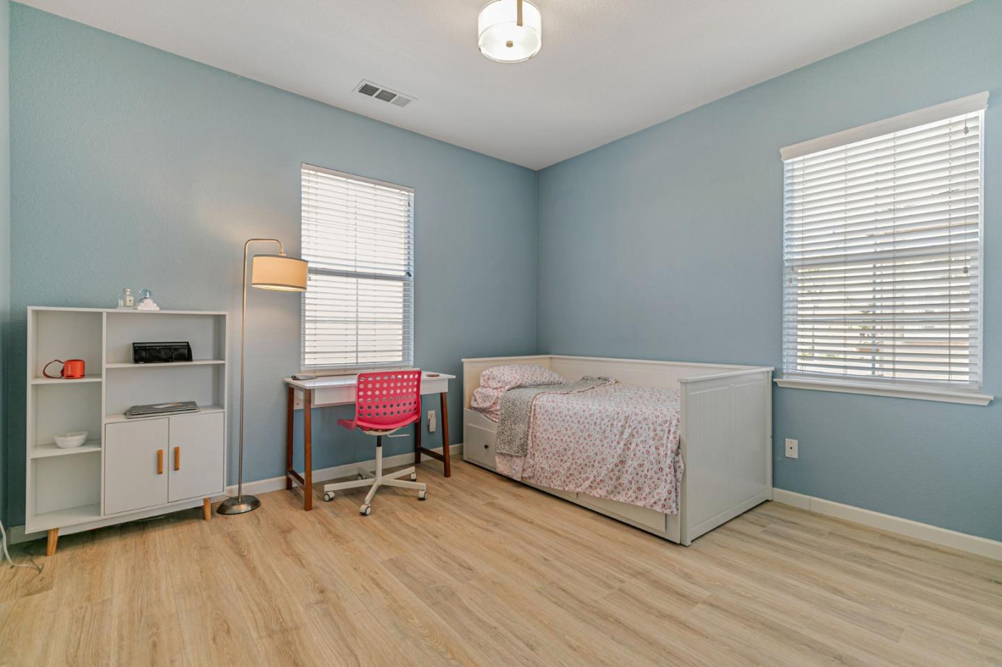 Detail Gallery Image 61 of 76 For 4224 Indigo Oak Ct, San Jose,  CA 95121 - 5 Beds | 3/1 Baths