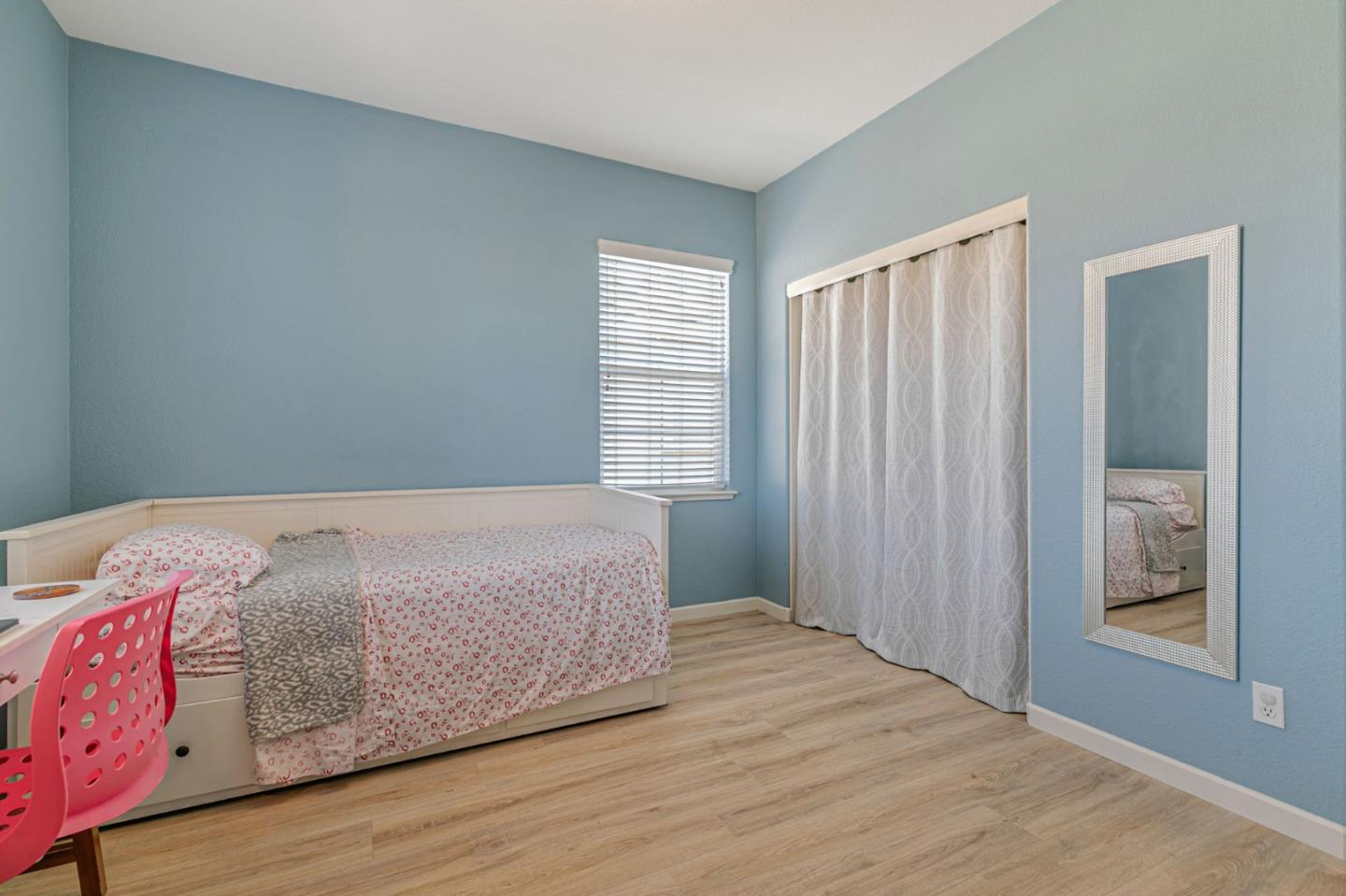 Detail Gallery Image 62 of 76 For 4224 Indigo Oak Ct, San Jose,  CA 95121 - 5 Beds | 3/1 Baths