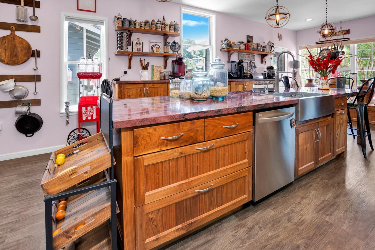 Detail Gallery Image 9 of 63 For 2165 Cox Rd, Aptos,  CA 95003 - 4 Beds | 3 Baths