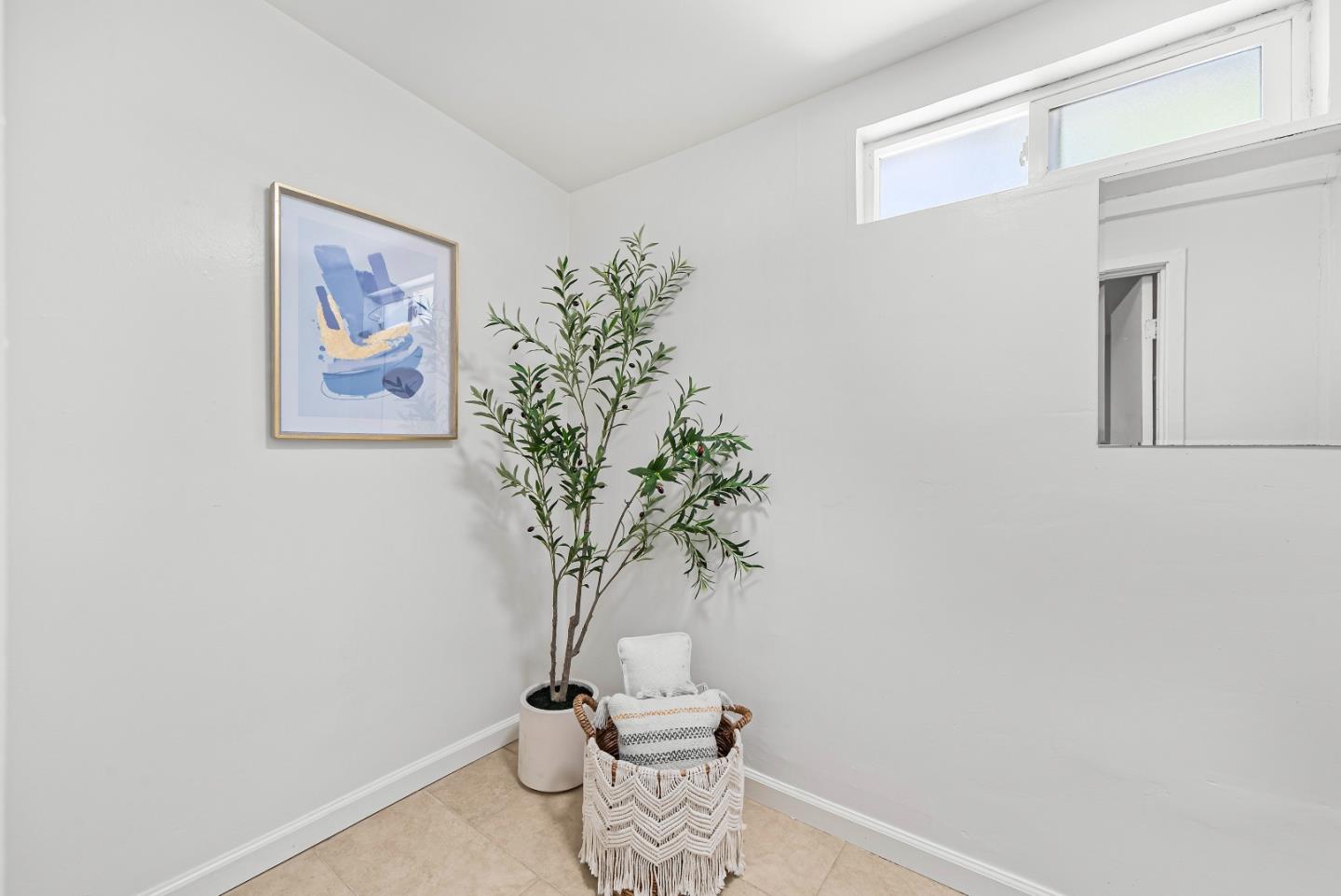 Detail Gallery Image 14 of 43 For 1651 Cabrillo Ave, Santa Clara,  CA 95050 - 3 Beds | 1 Baths