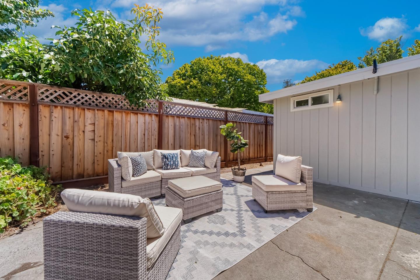 Detail Gallery Image 33 of 43 For 1651 Cabrillo Ave, Santa Clara,  CA 95050 - 3 Beds | 1 Baths
