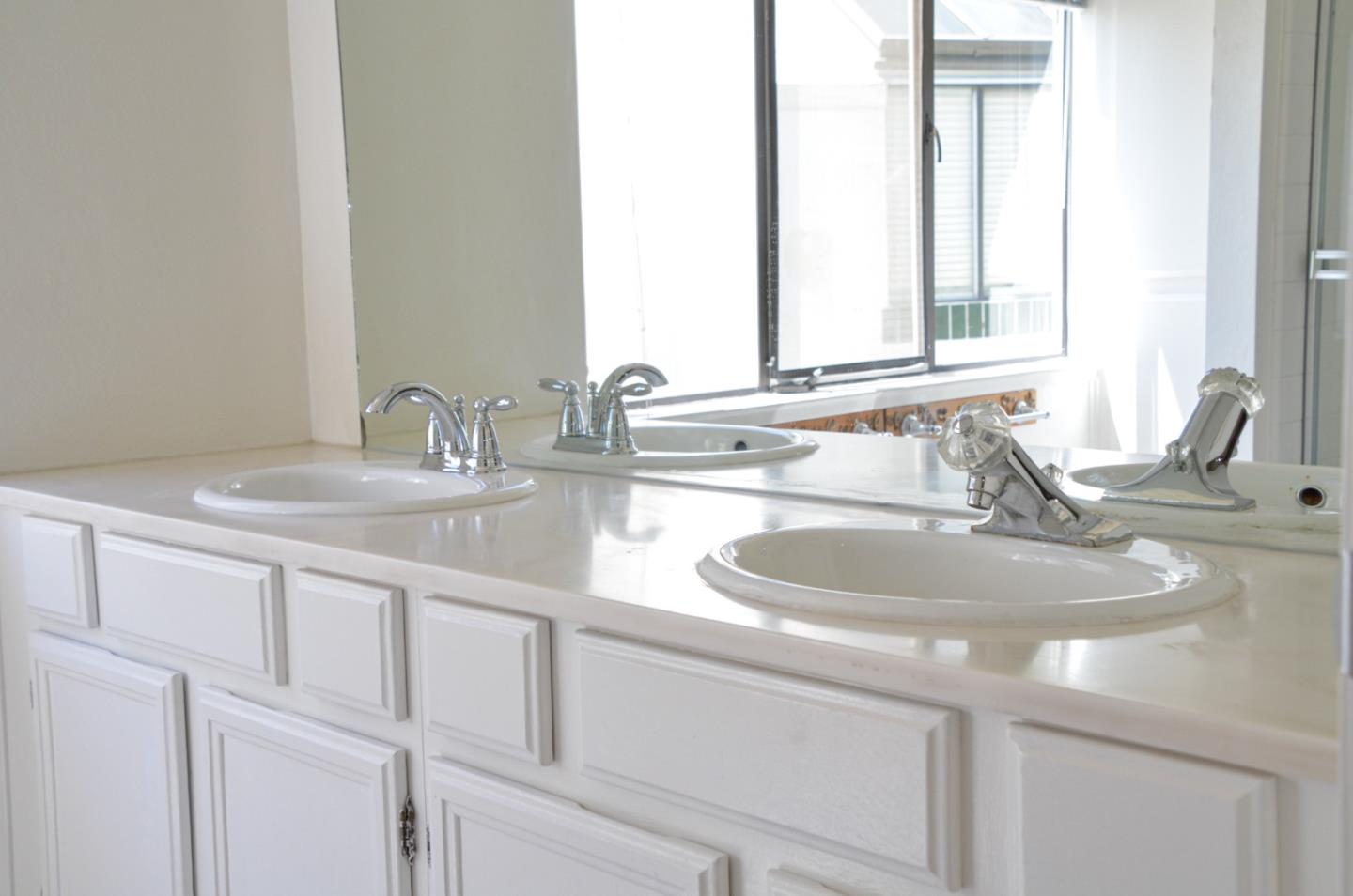 Detail Gallery Image 25 of 39 For 70 Mozden Ln, Pleasant Hill,  CA 94523 - 2 Beds | 2 Baths