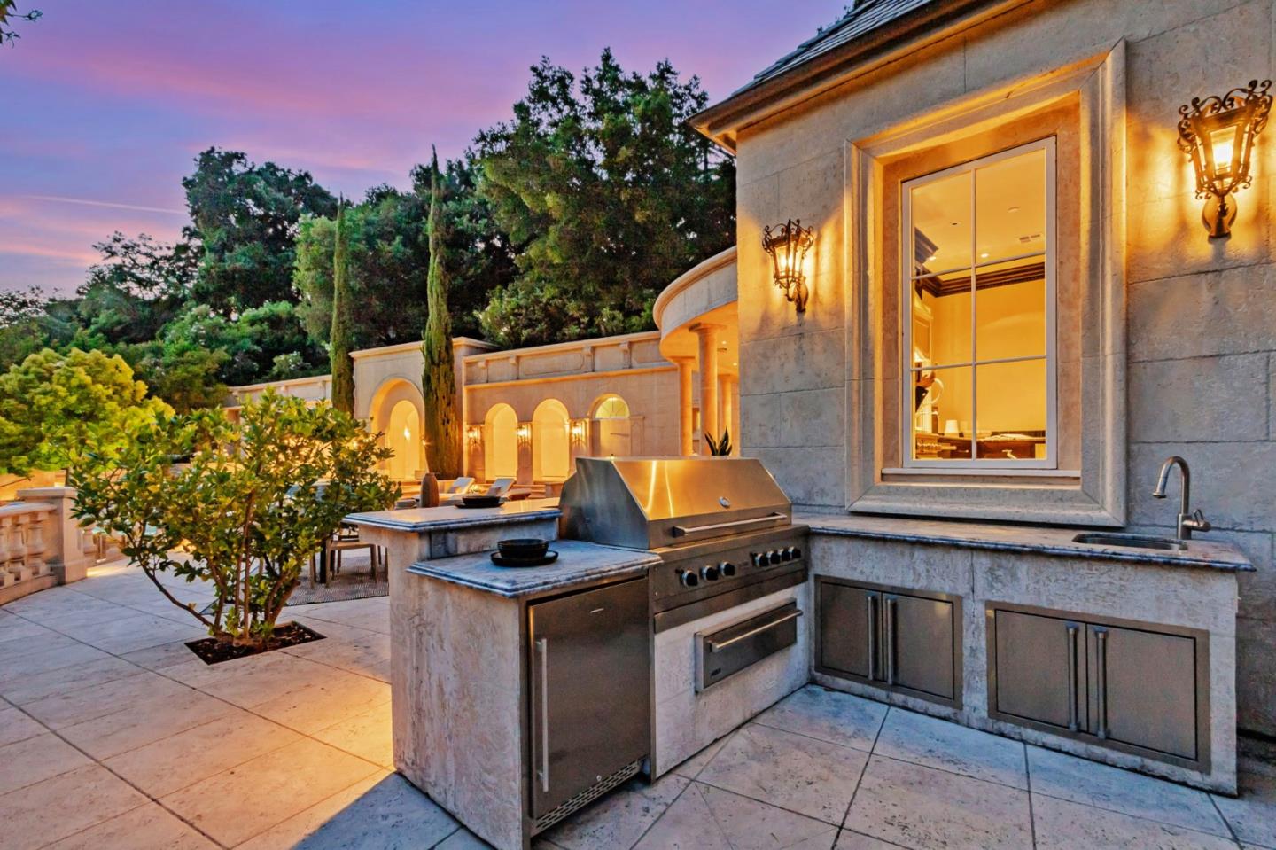 Detail Gallery Image 19 of 159 For 15681 Kennedy Rd, Los Gatos,  CA 95032 - 8 Beds | 10/1 Baths