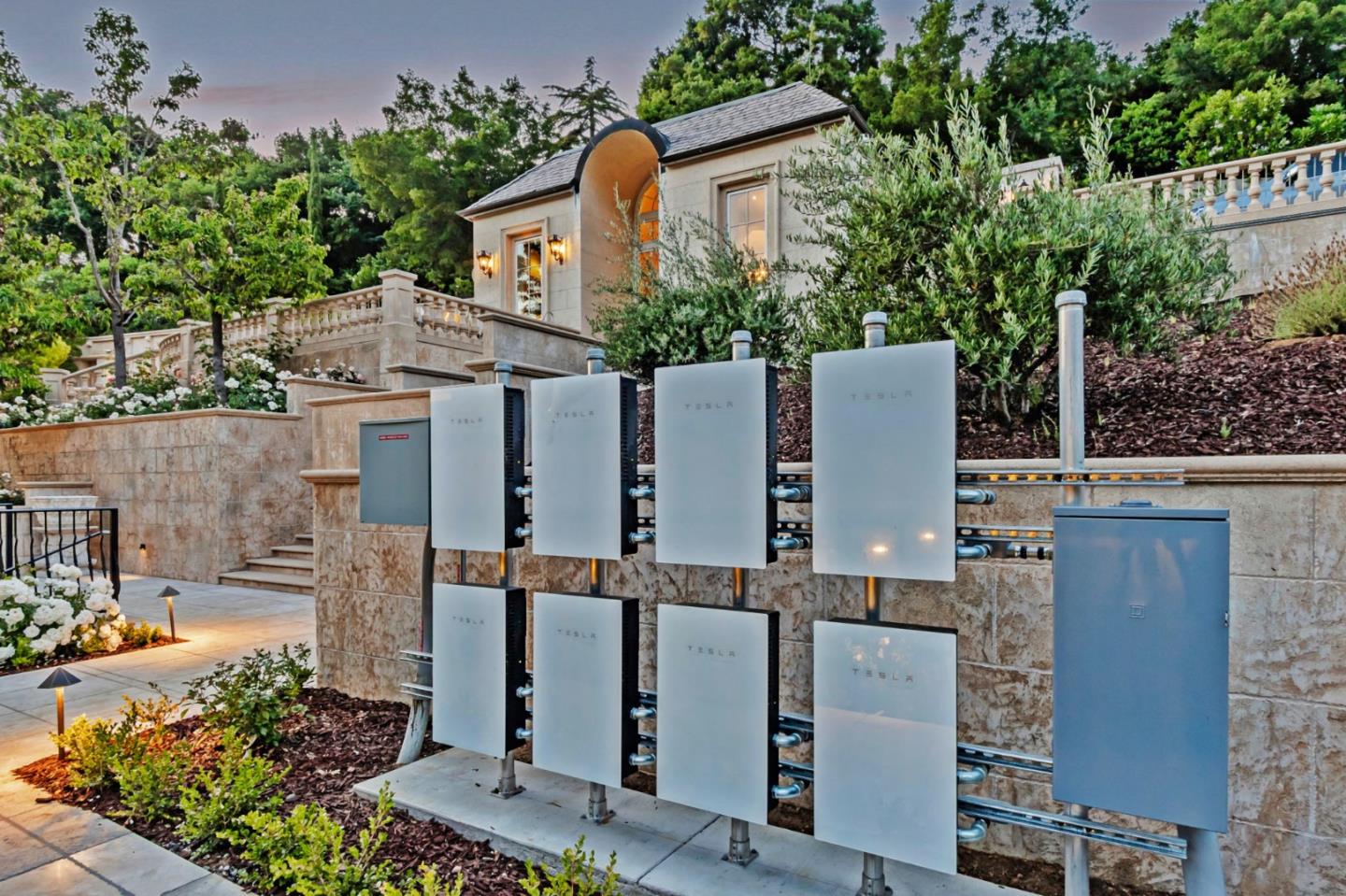 Detail Gallery Image 21 of 159 For 15681 Kennedy Rd, Los Gatos,  CA 95032 - 8 Beds | 10/1 Baths