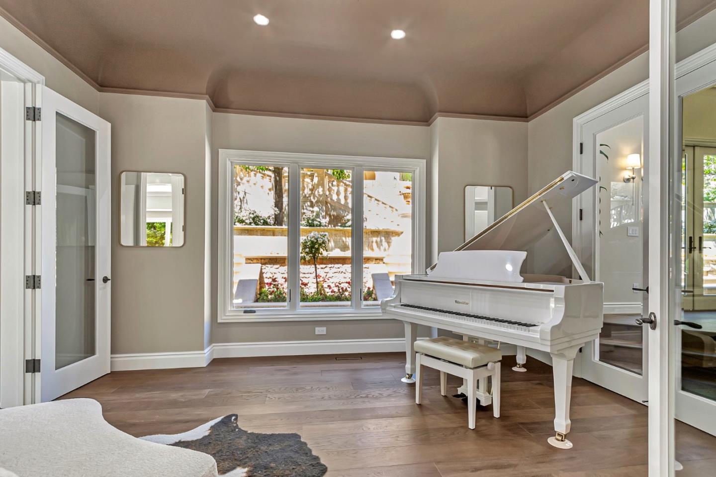 Detail Gallery Image 35 of 159 For 15681 Kennedy Rd, Los Gatos,  CA 95032 - 8 Beds | 10/1 Baths