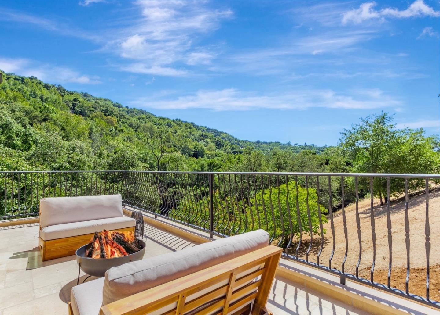 Detail Gallery Image 92 of 159 For 15681 Kennedy Rd, Los Gatos,  CA 95032 - 8 Beds | 10/1 Baths