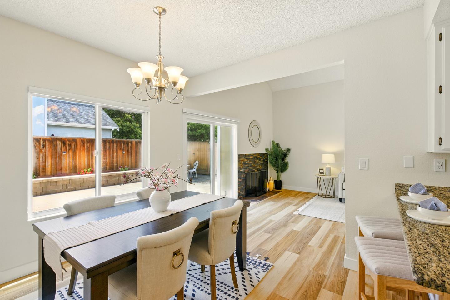 Detail Gallery Image 14 of 63 For 34348 Siward Dr, Fremont,  CA 94555 - 3 Beds | 2/1 Baths