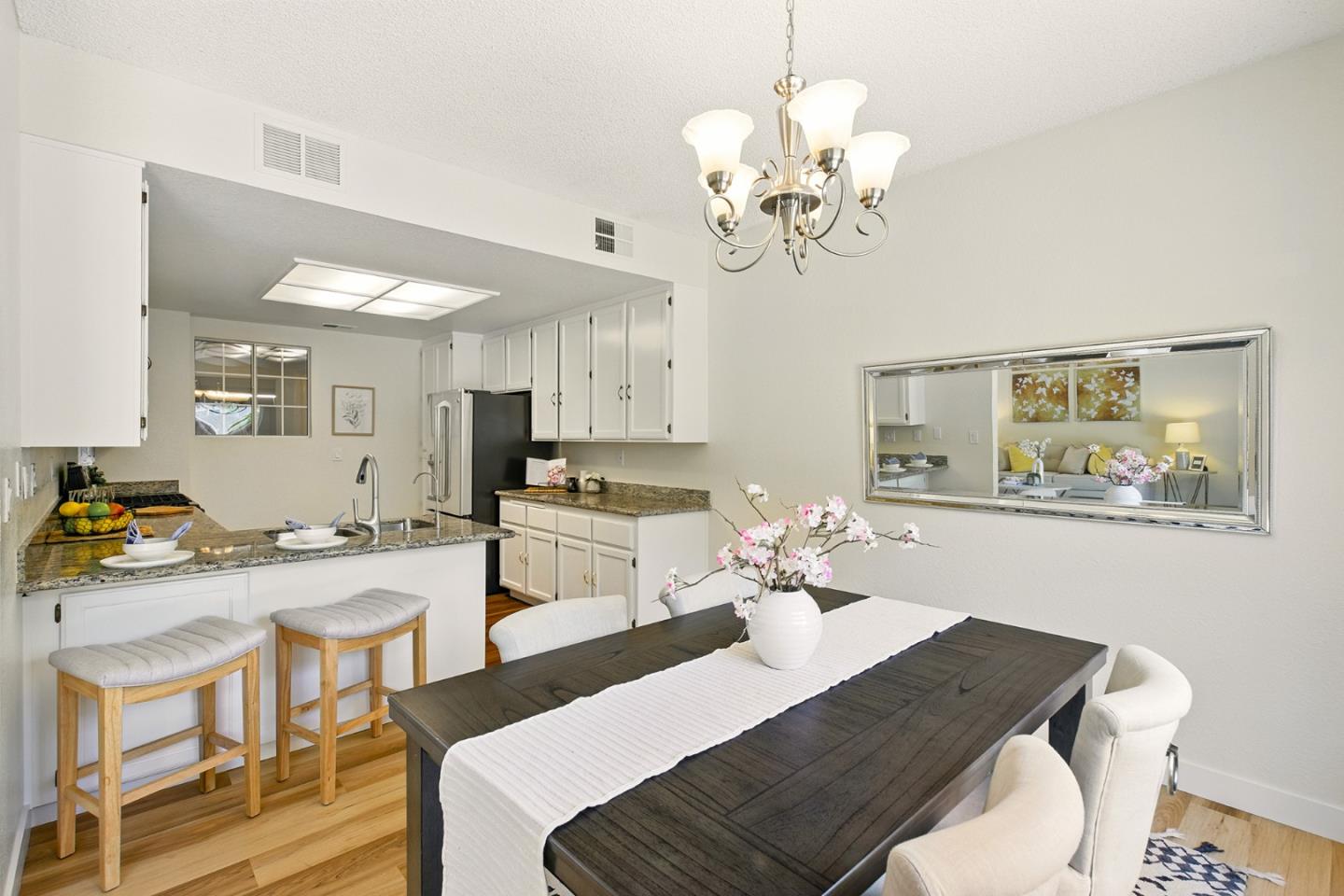 Detail Gallery Image 15 of 63 For 34348 Siward Dr, Fremont,  CA 94555 - 3 Beds | 2/1 Baths