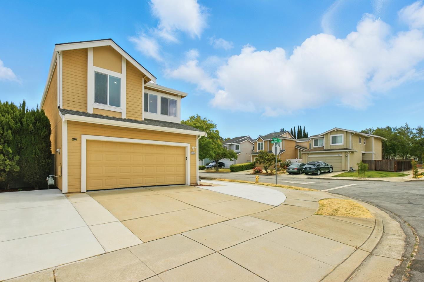 Detail Gallery Image 3 of 63 For 34348 Siward Dr, Fremont,  CA 94555 - 3 Beds | 2/1 Baths