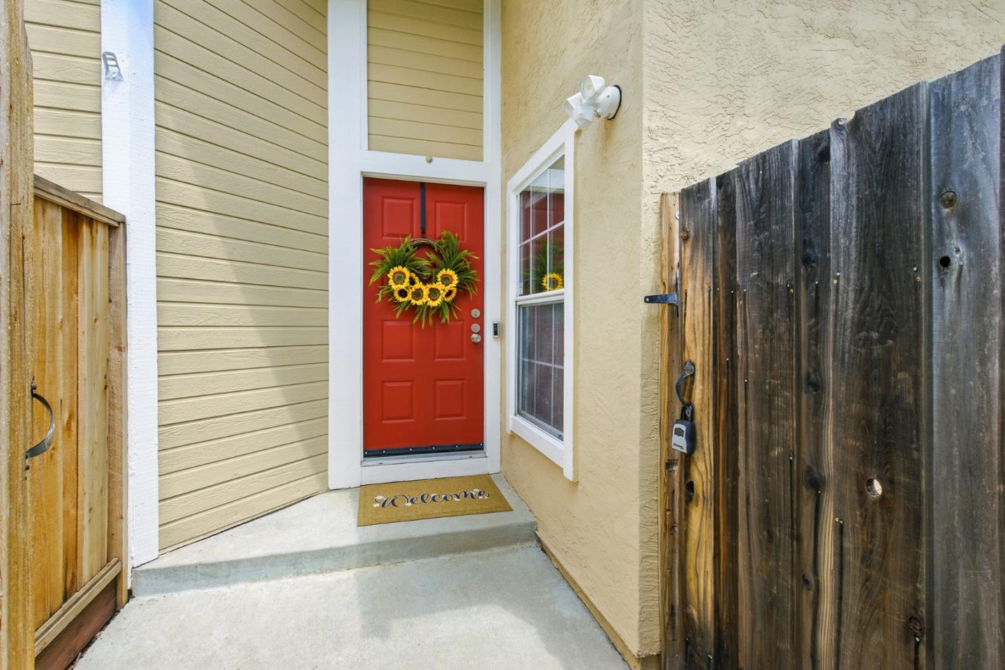 Detail Gallery Image 8 of 63 For 34348 Siward Dr, Fremont,  CA 94555 - 3 Beds | 2/1 Baths