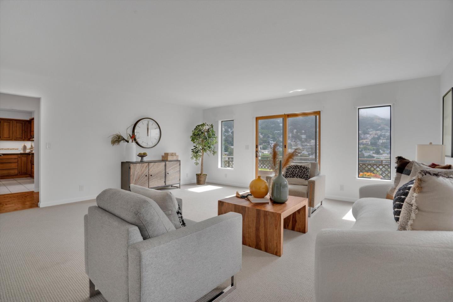 Detail Gallery Image 11 of 52 For 141 Santa Clara St, Brisbane,  CA 94005 - 4 Beds | 3/1 Baths
