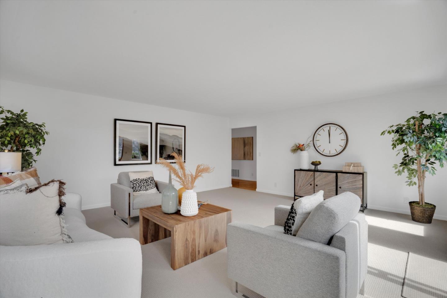 Detail Gallery Image 12 of 52 For 141 Santa Clara St, Brisbane,  CA 94005 - 4 Beds | 3/1 Baths