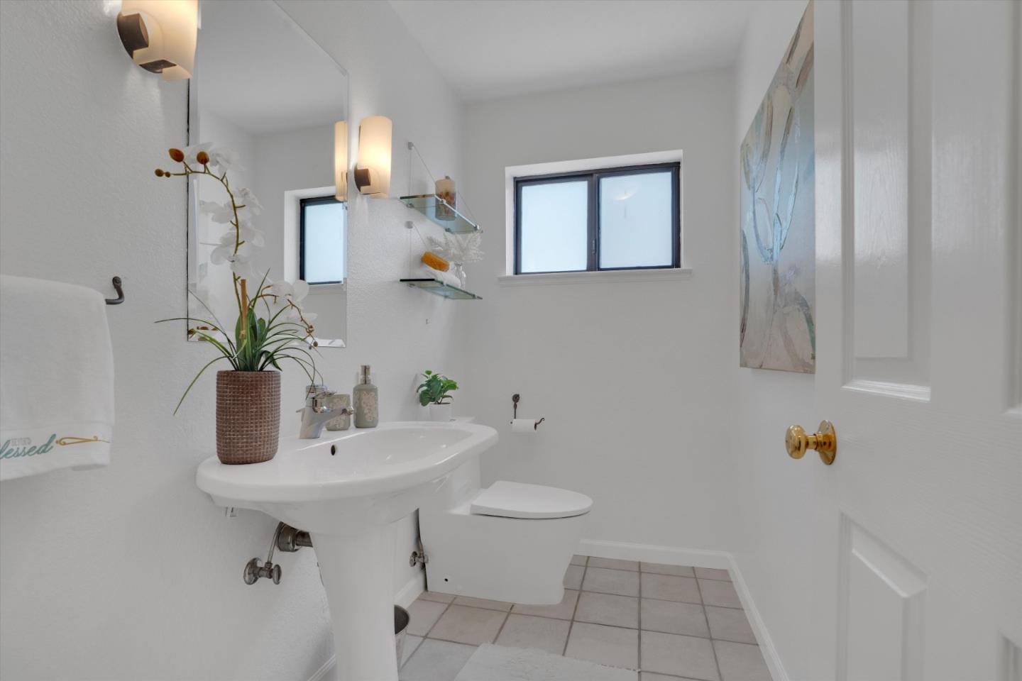 Detail Gallery Image 18 of 52 For 141 Santa Clara St, Brisbane,  CA 94005 - 4 Beds | 3/1 Baths