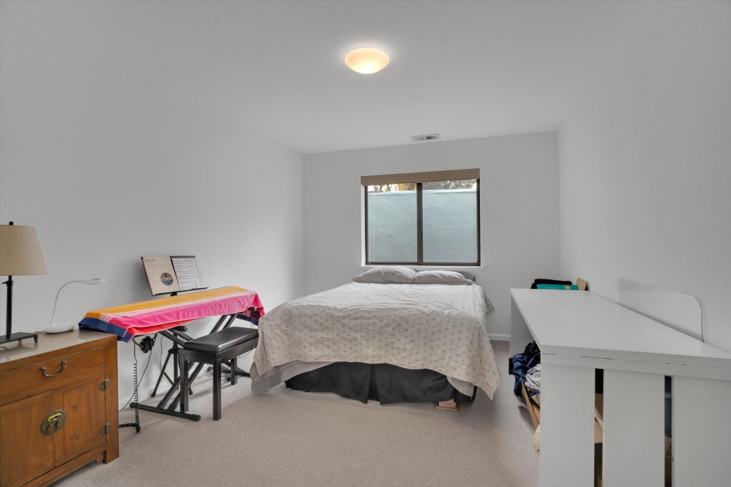 Detail Gallery Image 34 of 52 For 141 Santa Clara St, Brisbane,  CA 94005 - 4 Beds | 3/1 Baths