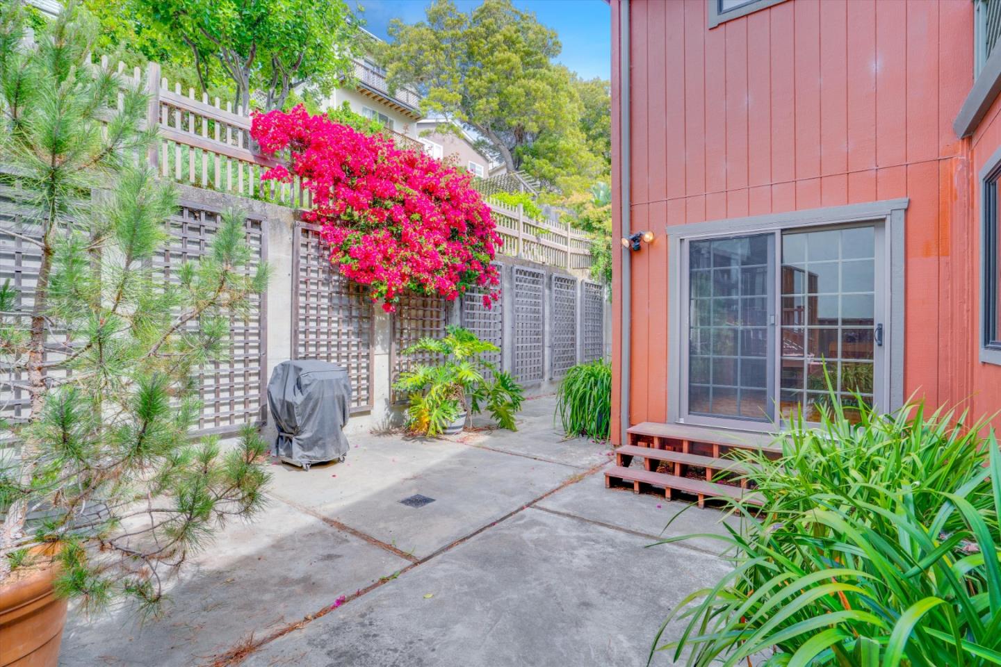Detail Gallery Image 43 of 52 For 141 Santa Clara St, Brisbane,  CA 94005 - 4 Beds | 3/1 Baths