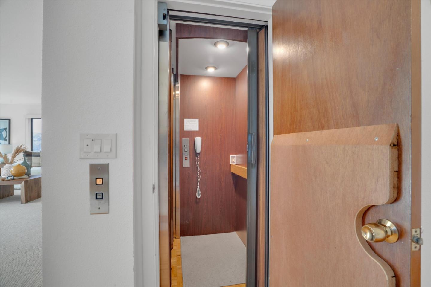 Detail Gallery Image 5 of 52 For 141 Santa Clara St, Brisbane,  CA 94005 - 4 Beds | 3/1 Baths
