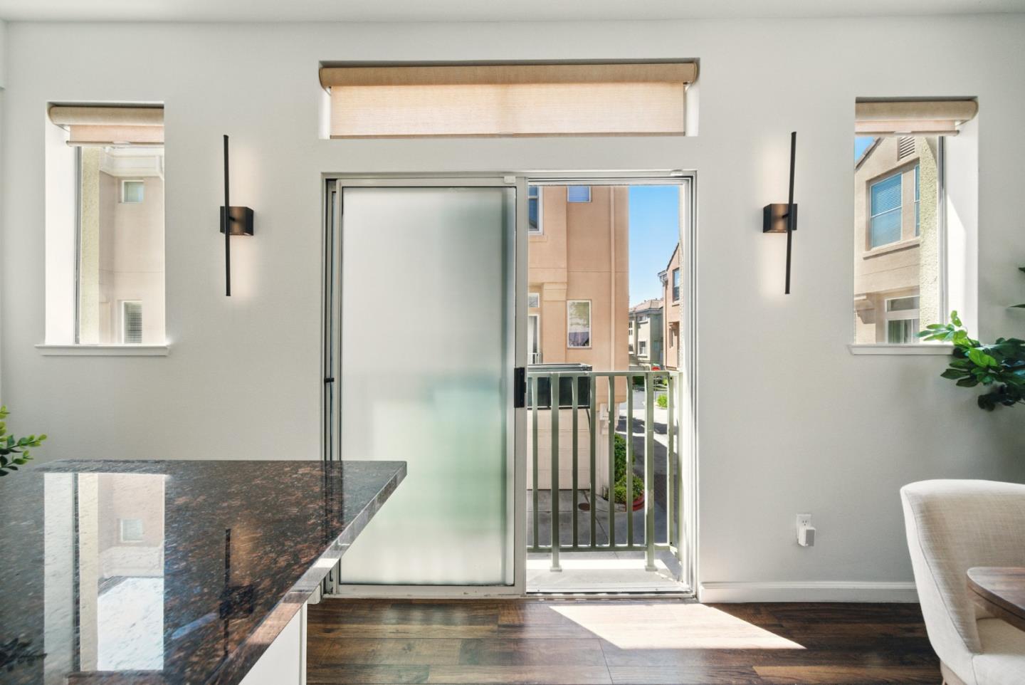Detail Gallery Image 18 of 63 For 135 Frederick Ct, Mountain View,  CA 94043 - 3 Beds | 2/1 Baths