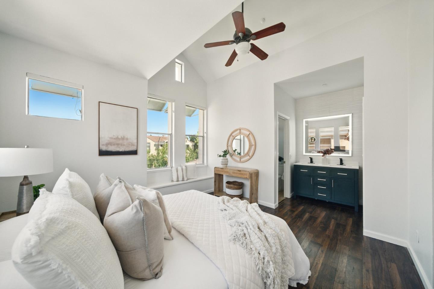 Detail Gallery Image 23 of 63 For 135 Frederick Ct, Mountain View,  CA 94043 - 3 Beds | 2/1 Baths