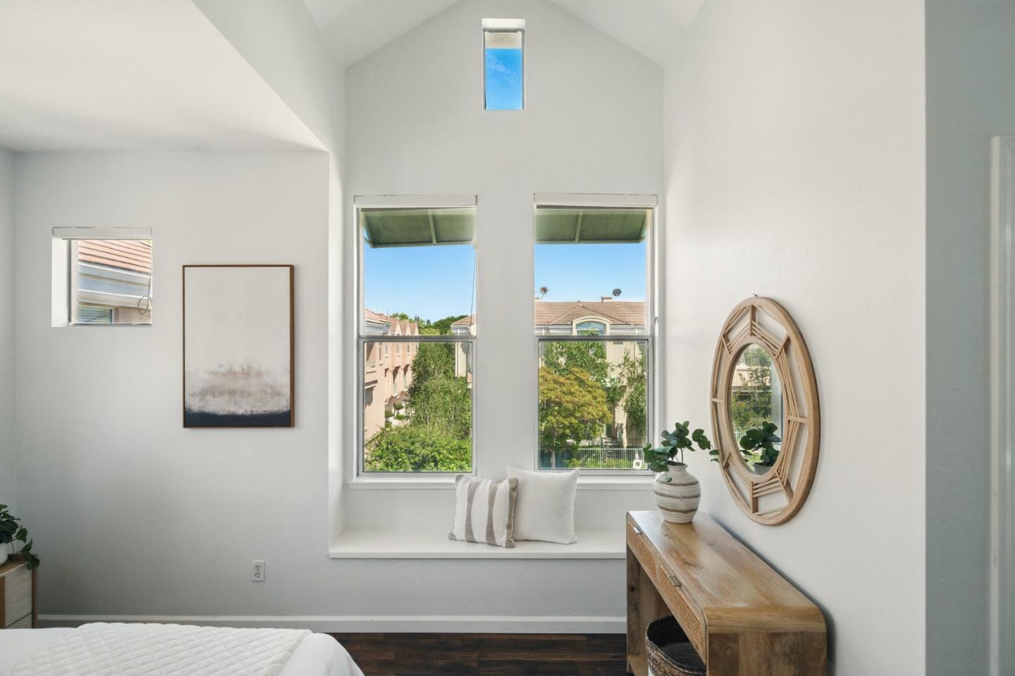 Detail Gallery Image 25 of 63 For 135 Frederick Ct, Mountain View,  CA 94043 - 3 Beds | 2/1 Baths