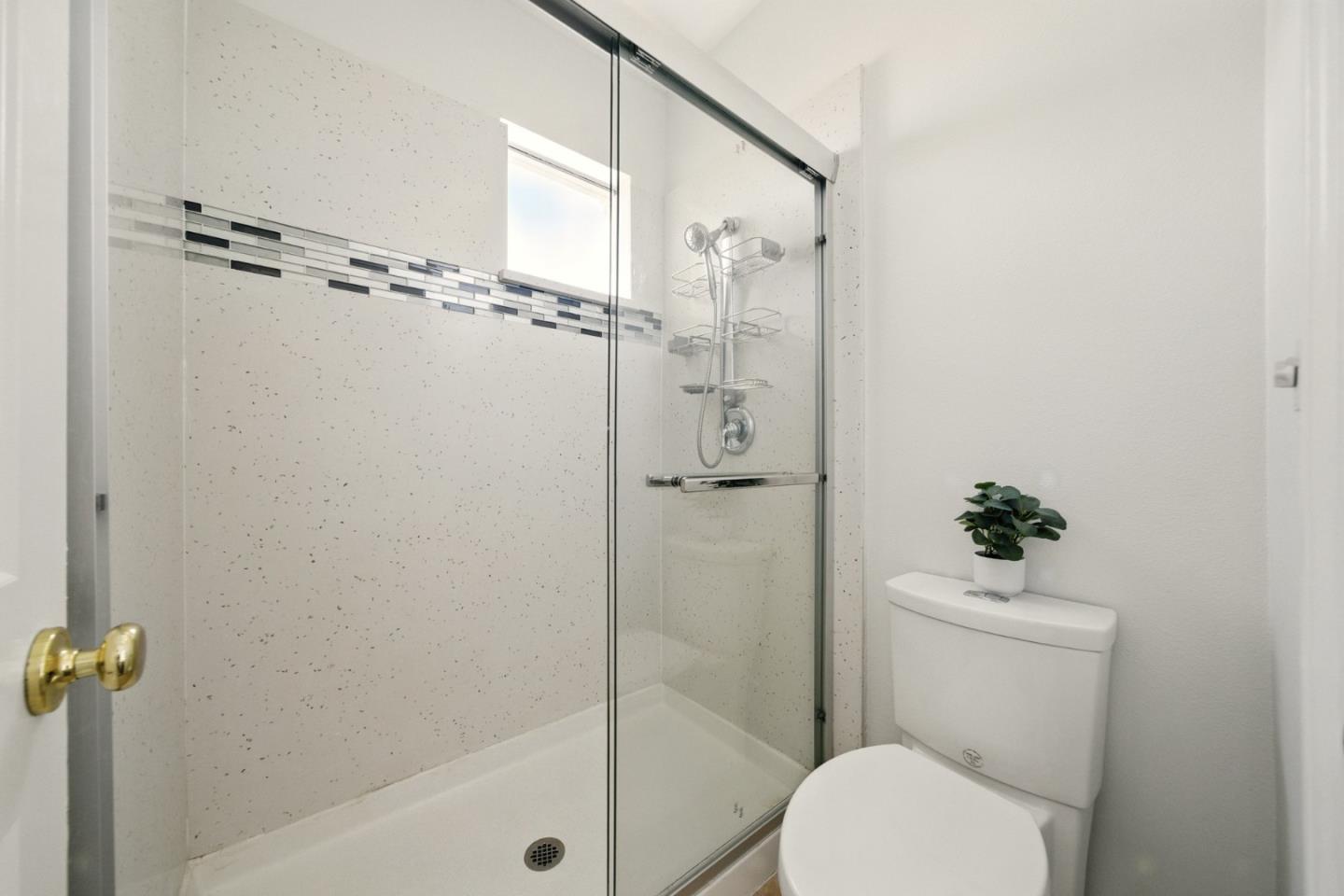 Detail Gallery Image 28 of 63 For 135 Frederick Ct, Mountain View,  CA 94043 - 3 Beds | 2/1 Baths
